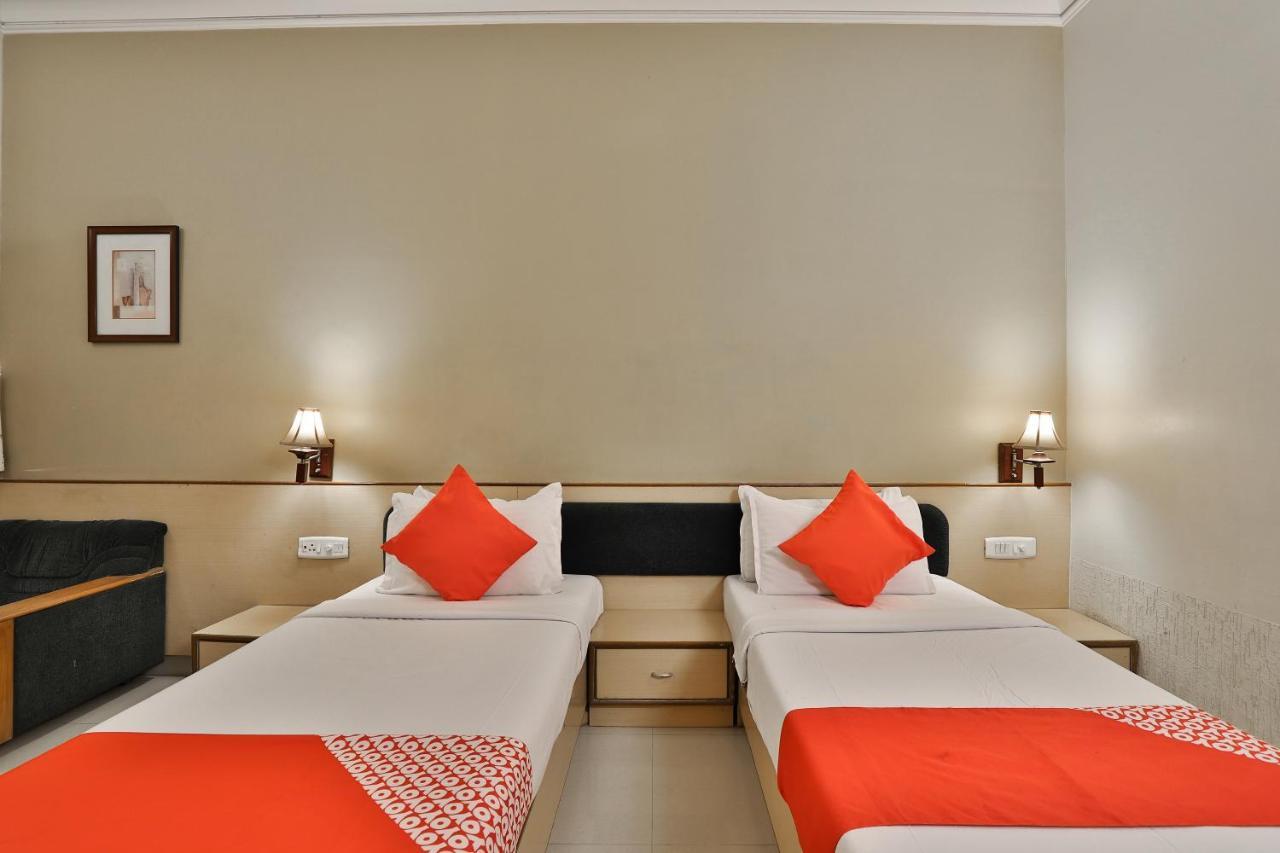 Capital O 1338 Hotel Harmony Rajkot Exterior photo