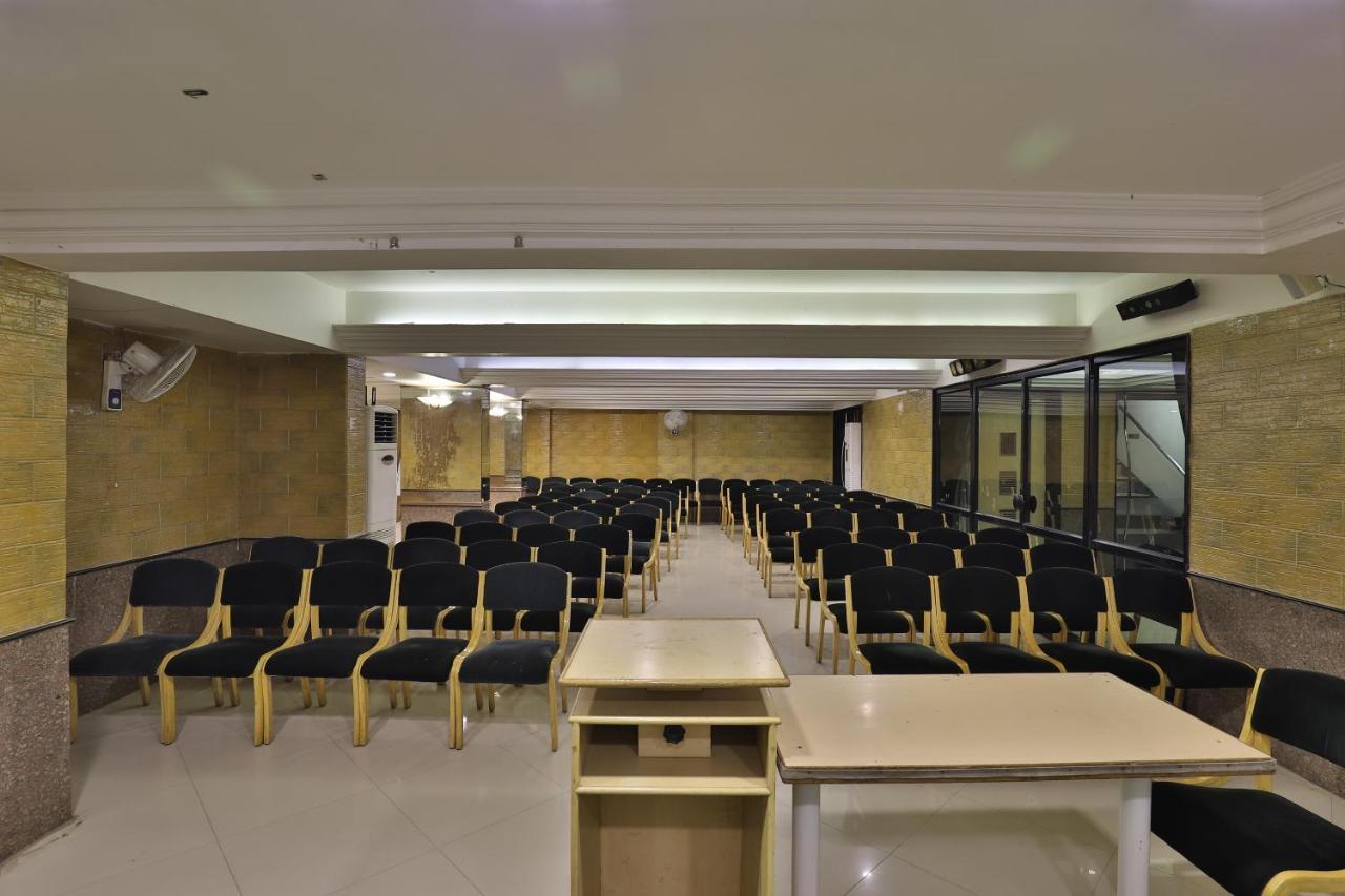 Capital O 1338 Hotel Harmony Rajkot Exterior photo