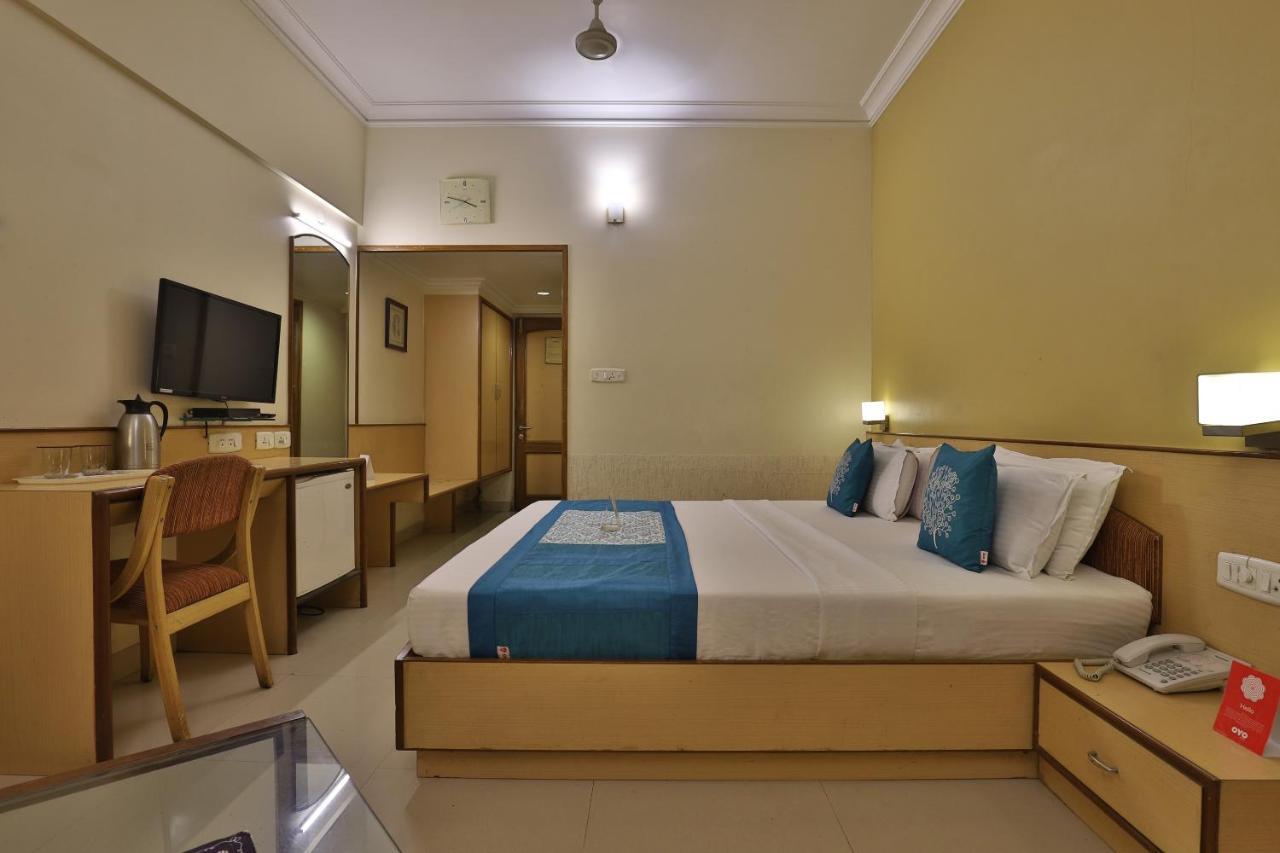 Capital O 1338 Hotel Harmony Rajkot Exterior photo
