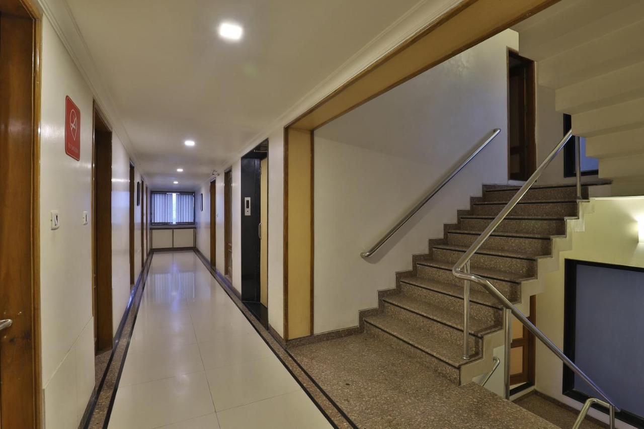 Capital O 1338 Hotel Harmony Rajkot Exterior photo